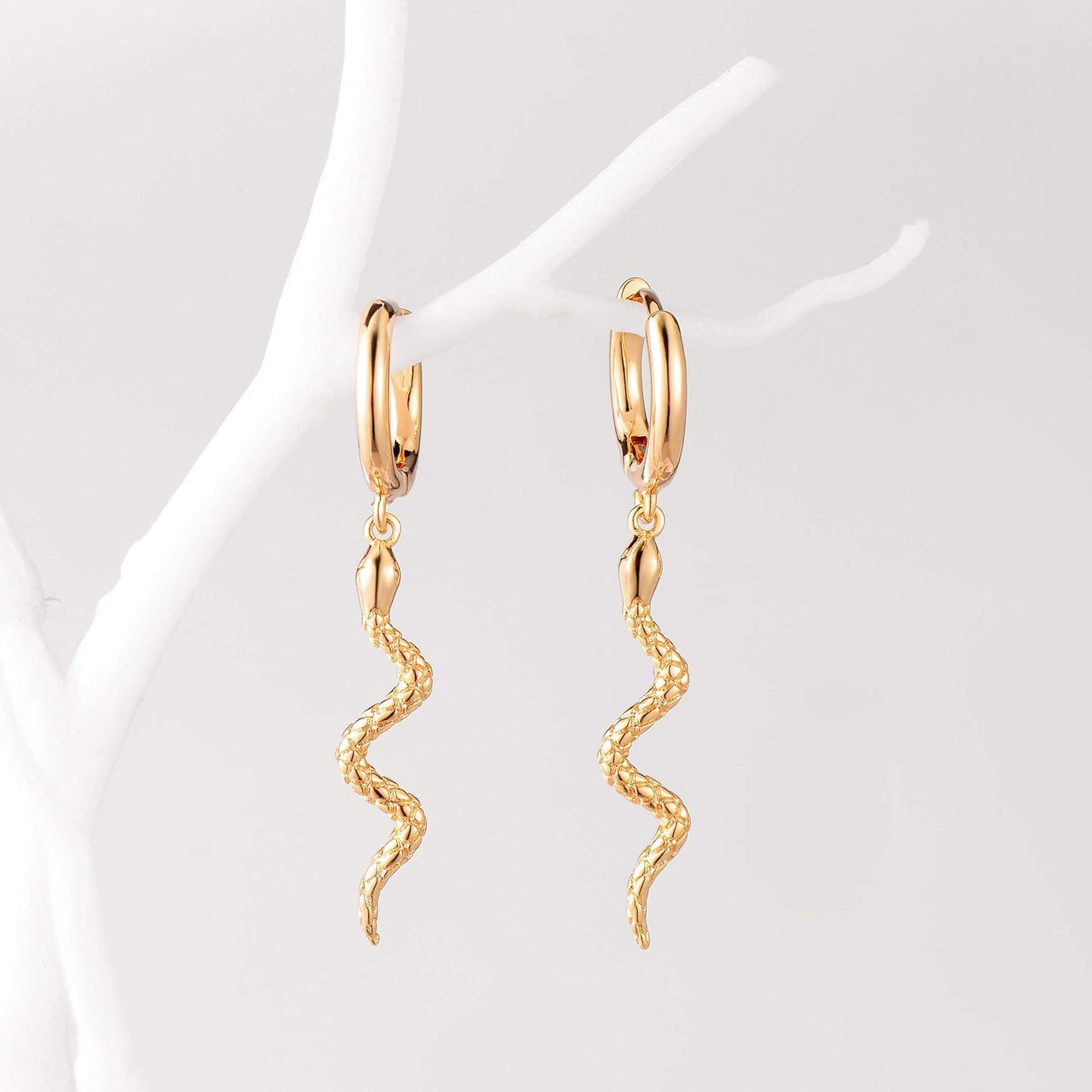 Gold Heart Hoop Earrings Huggie Earrings for Women 14K Gold Plated Small Hoops Earrings