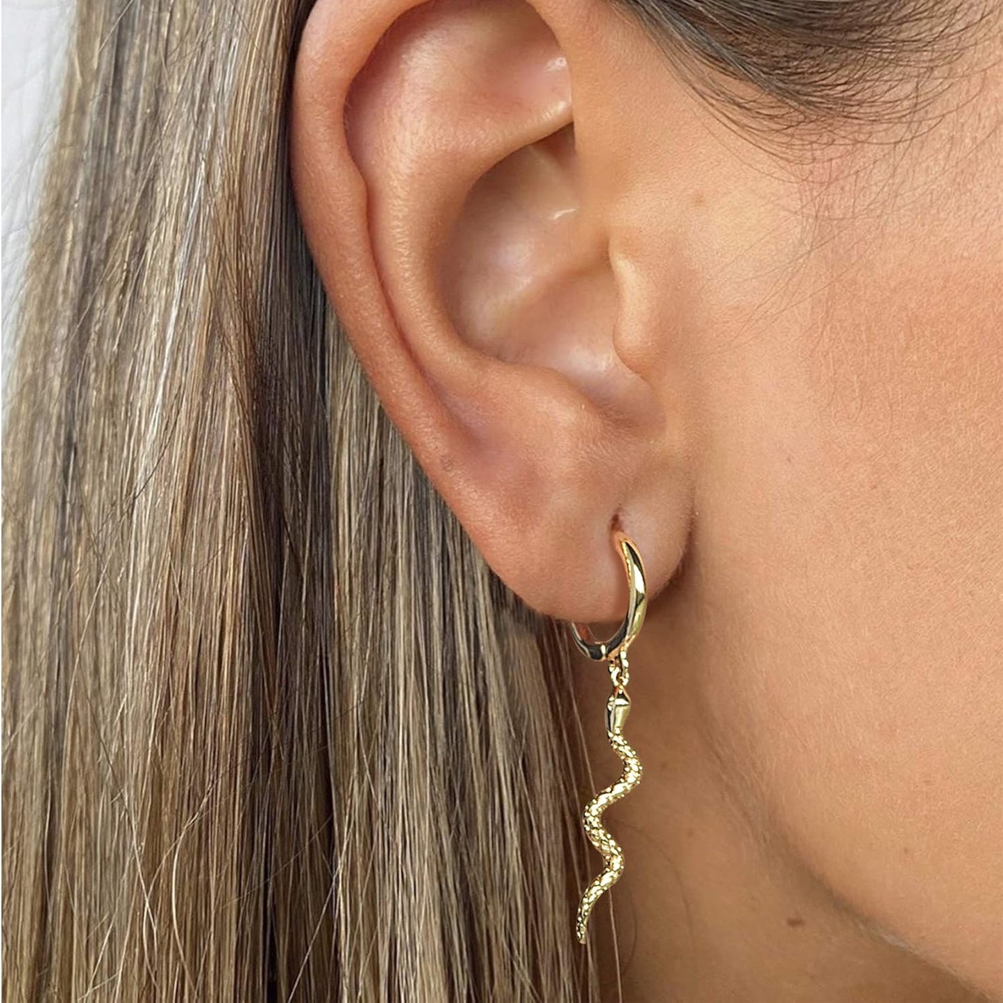 Gold Heart Hoop Earrings Huggie Earrings for Women 14K Gold Plated Small Hoops Earrings